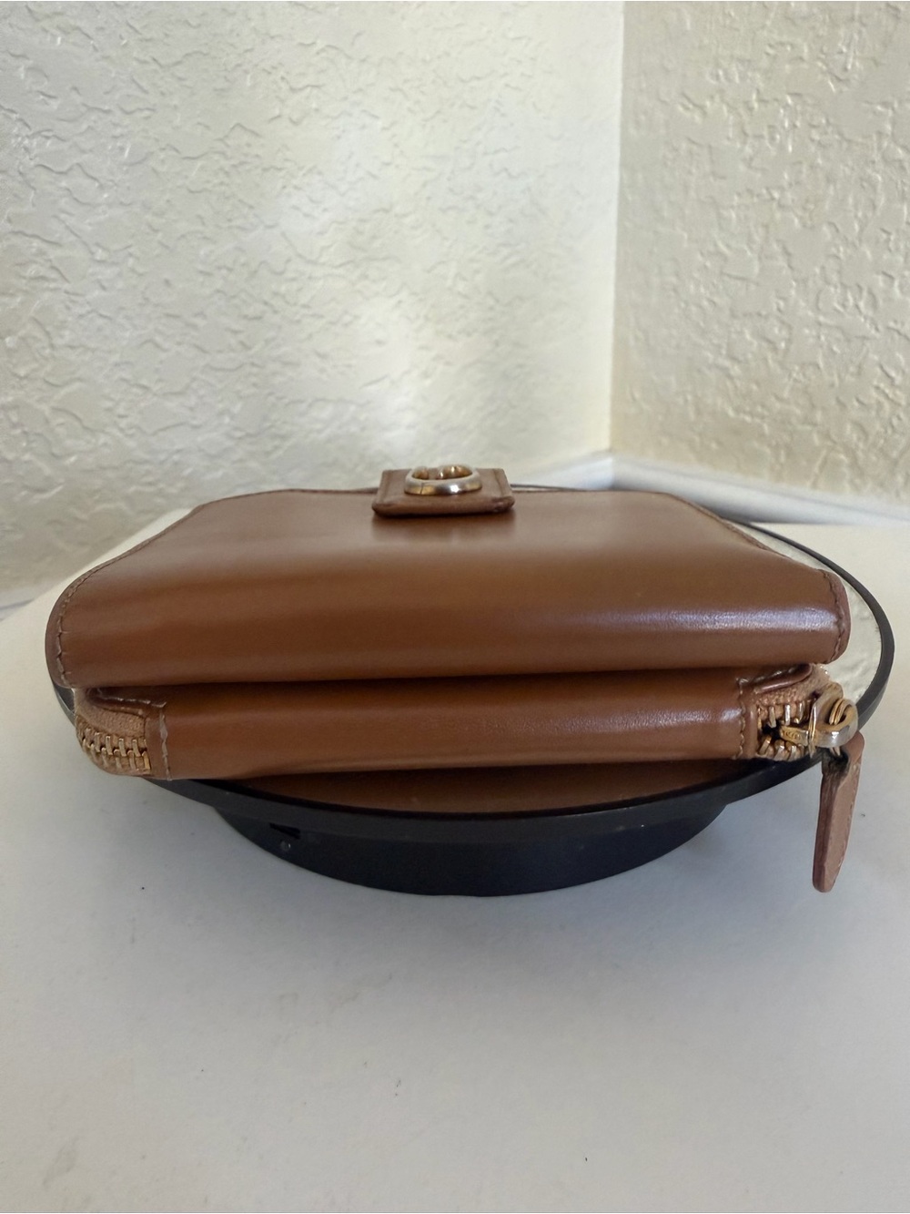 Gucci Horseshoe Tan leather bifold Compact wallet Clutch Made in Italy - Picture 7 of 15